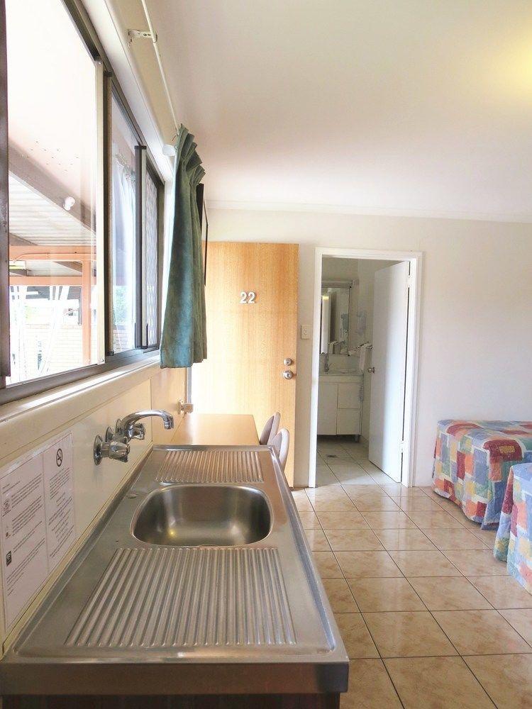 Galaxy Mackay Motor Inn Exterior foto